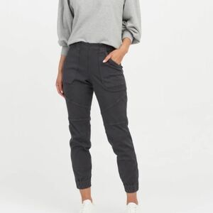 Spanx Stretch Twill Cargo Jogger Pants Size 1X in Grey Plus Size